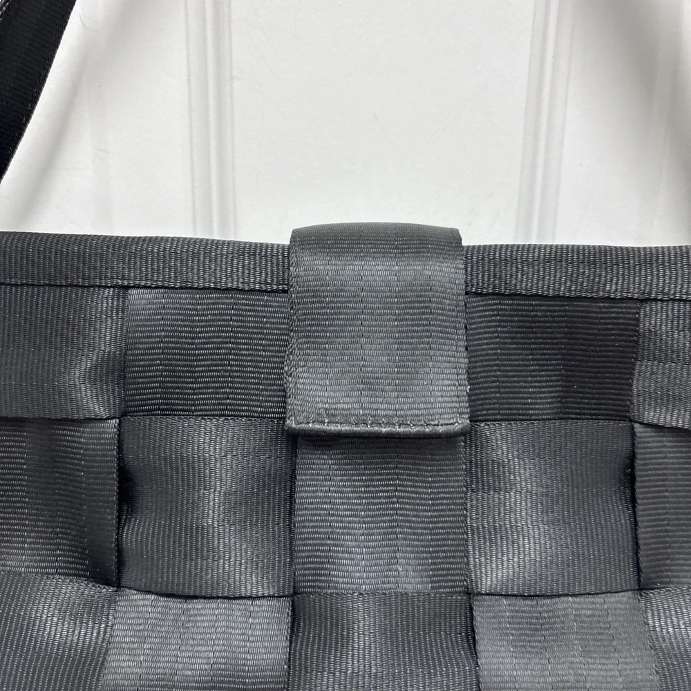 Harveys Seat Belt Bag Charcoal Gray Woven‎ Satchel Shoulder Bag
